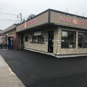 Stationnement fraichement refait de Gaga Patate