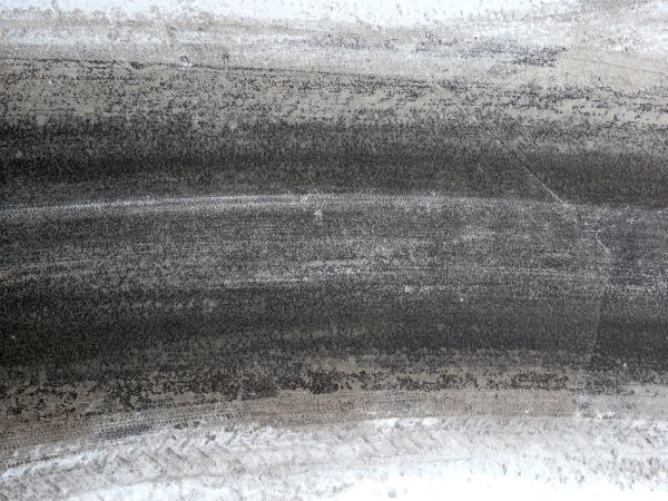 How to clean your asphalt driveway after a long winter